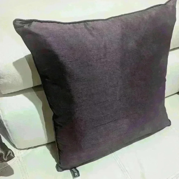 4 Purple and Brown Decorative Pillows - like new - Picture 3 of 8